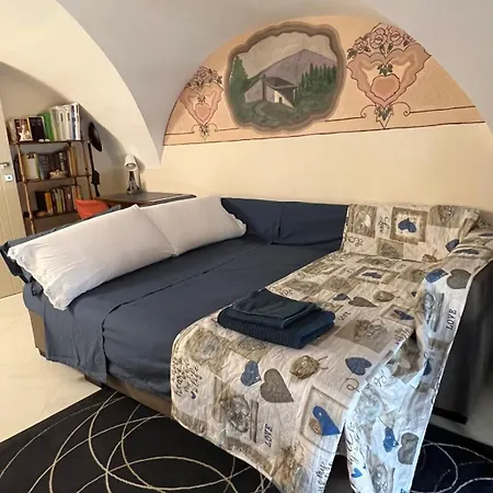 Donizetti House Apartmán *